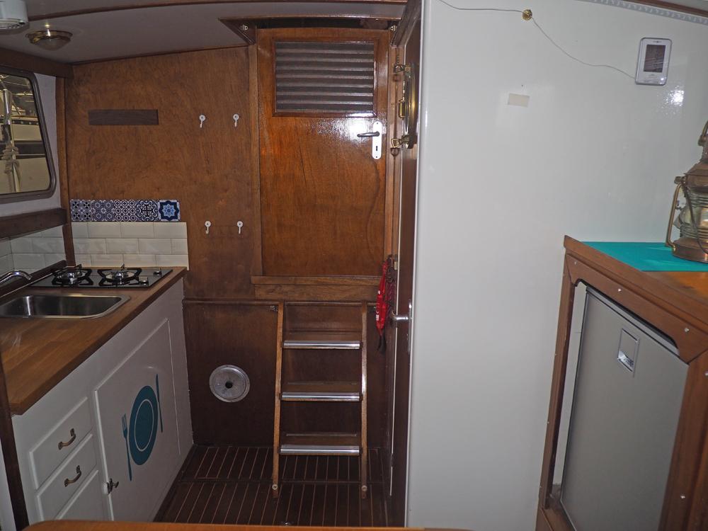 Cabin en avant, Hébergements